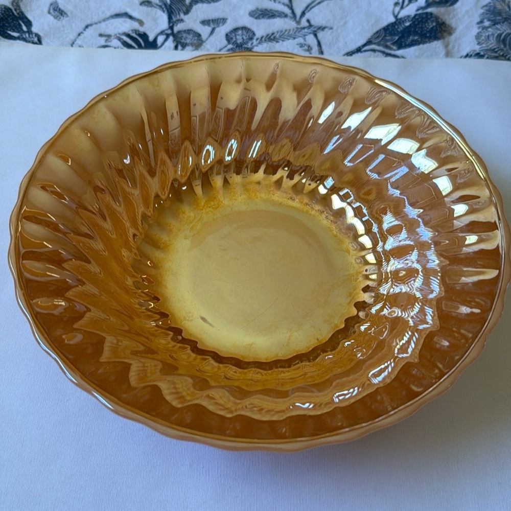 VTG Anchor Hocking Fire King Peach Luster serving 8.5 Bowl